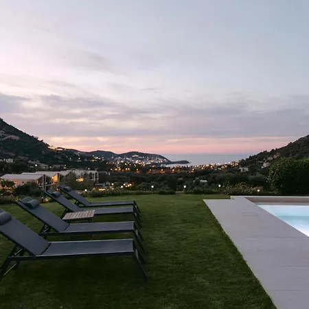 Manolioudis Villa *